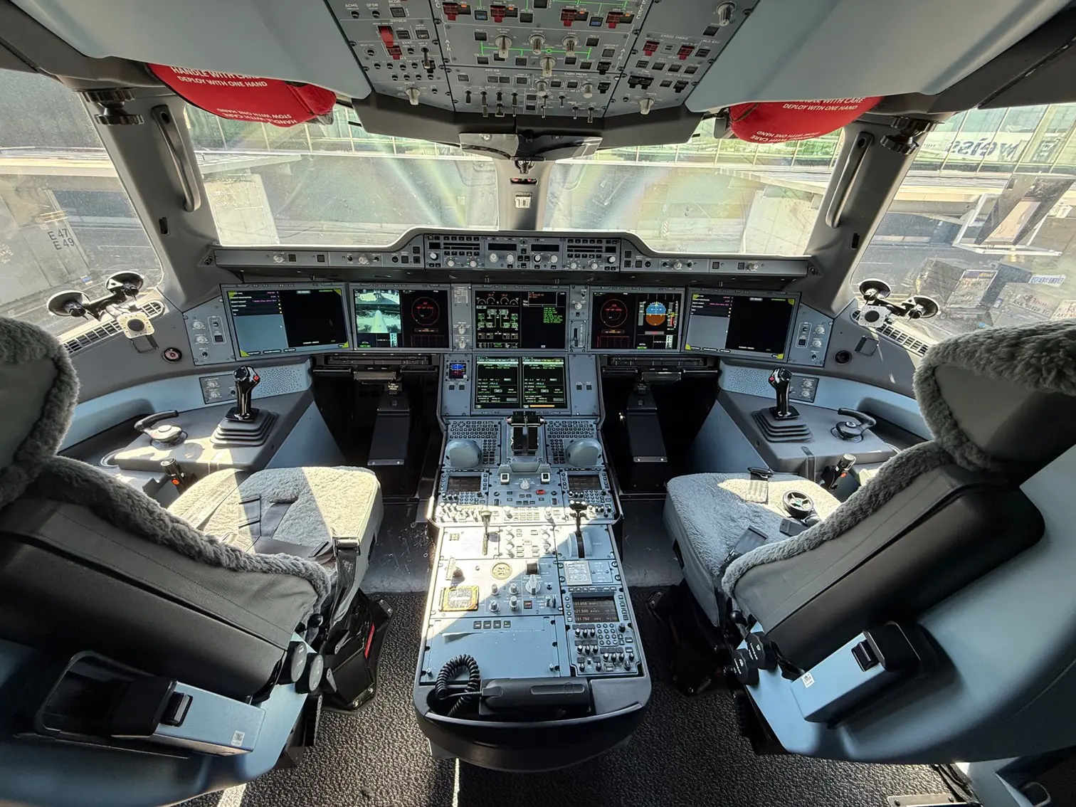 Aircraft Visit CX April Foto 1